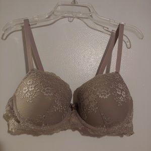 Balconette push-up bra 38B EUC